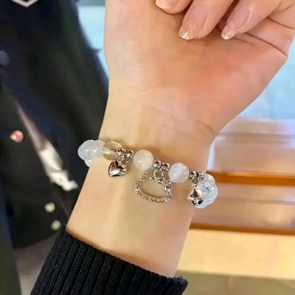 💕5/$18 Hello Kitty Inspired Bell Bracelet